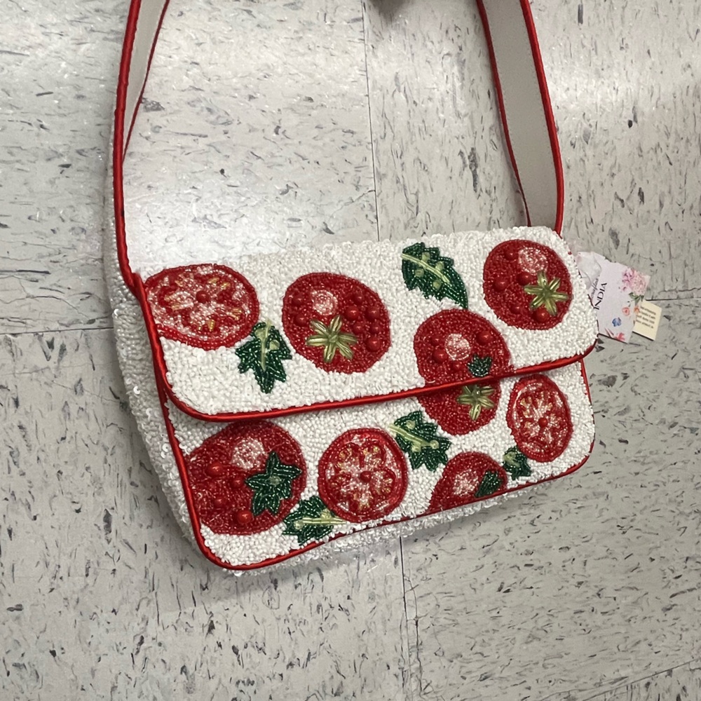 NWT ⚜️🍅⚜️ Viral Made In India Beaded Tomato Bag - Picture 8 of 12